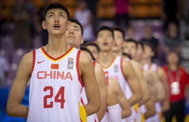 要闻速递（篮球}美国以及菲律宾赛事直播观众-实战解析