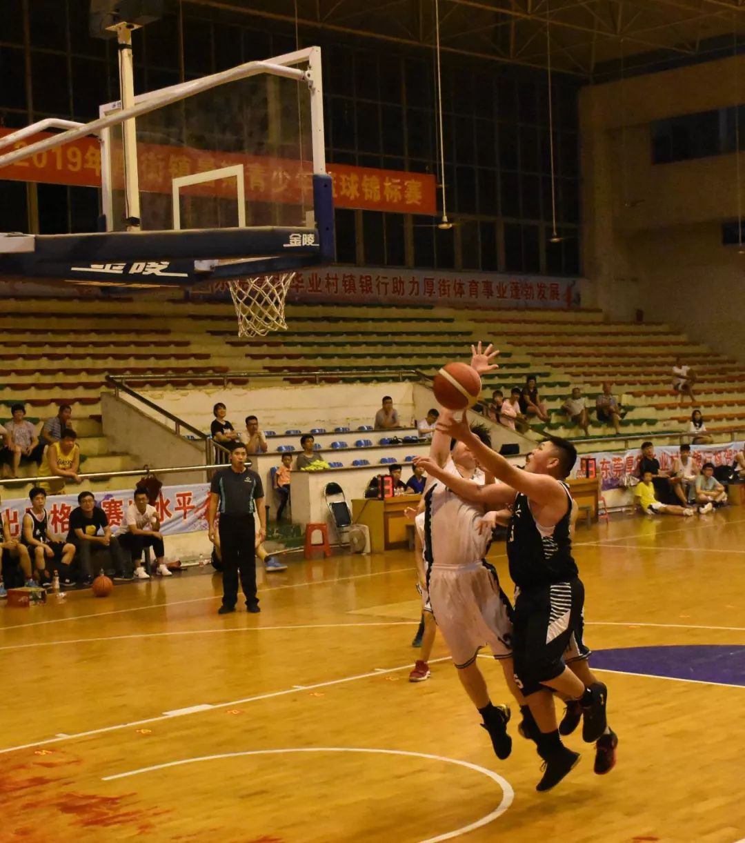 逆天了（篮球小组赛}新西兰1v1圭亚那比分淘汰规则-独家专访