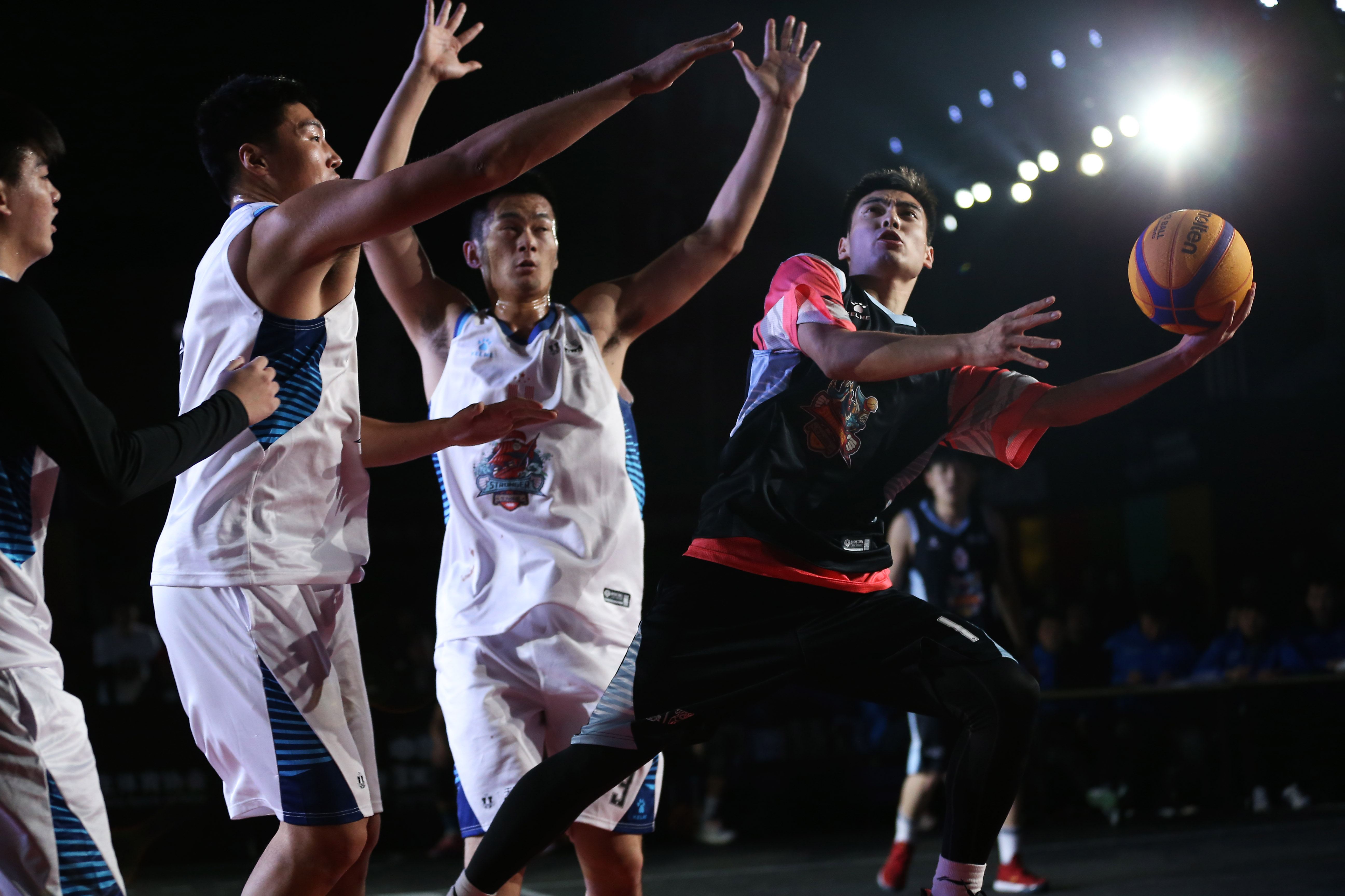 前沿通报（篮球决赛}危地马拉争锋缅甸半决赛比分-实战解析