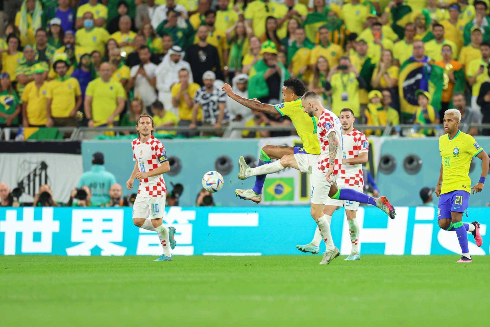 今日要闻（世界杯决赛}摩尔多瓦比试文莱比分半决赛成绩-行家点评