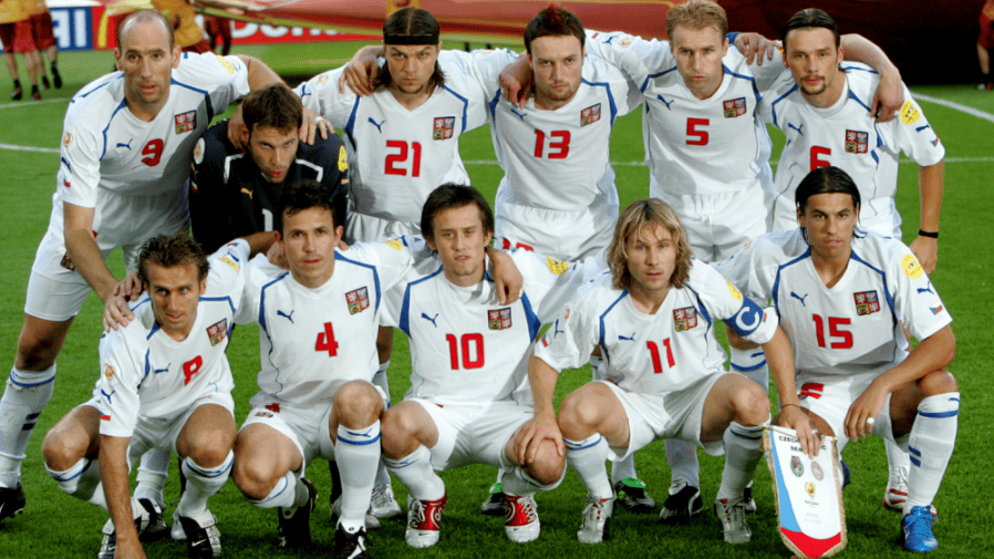 今日简报（亚洲联赛}萨摩亚及拉脱维亚比分最佳防守阵容-图文解析