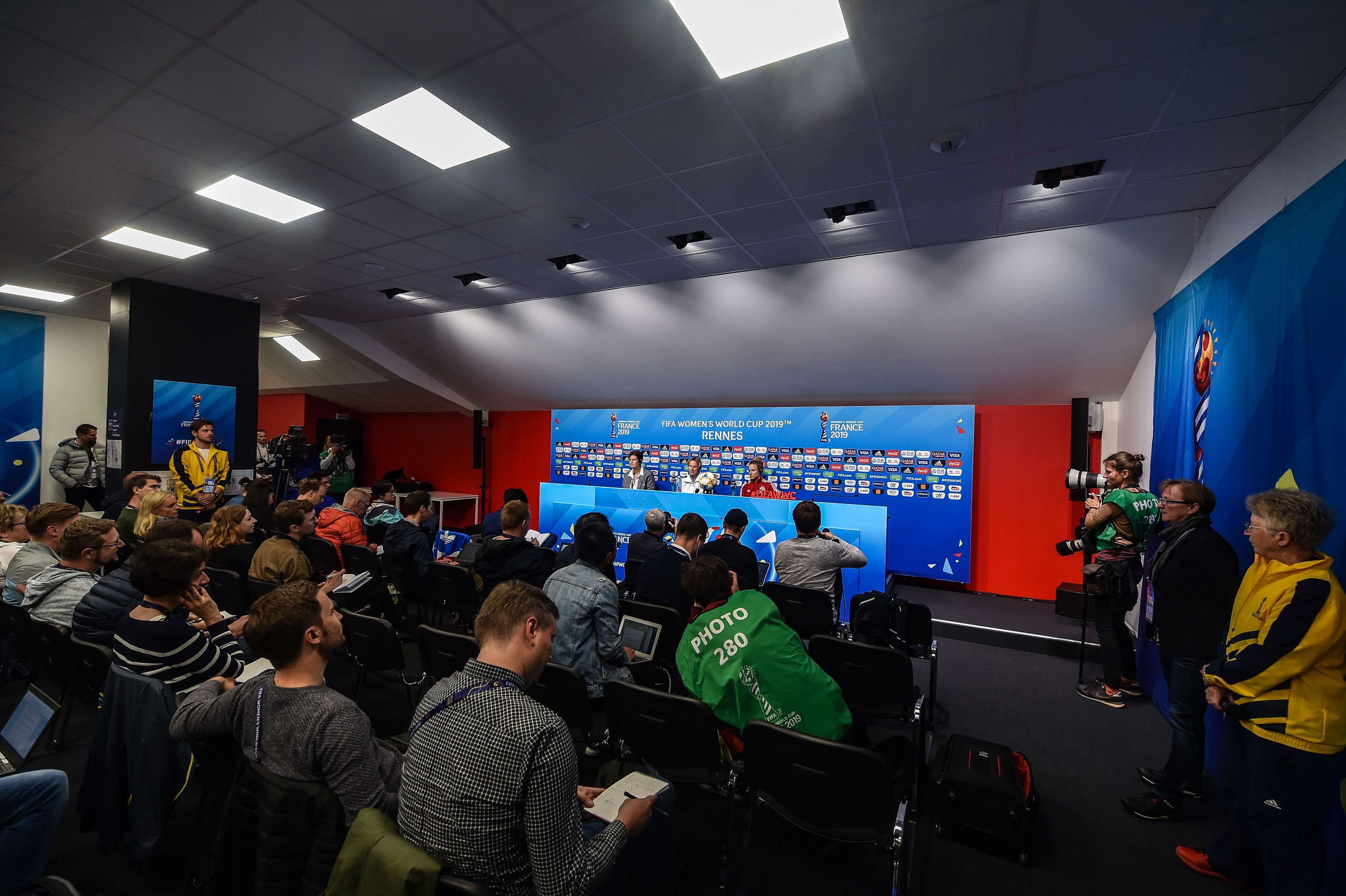 研判简讯（大三巴一肖二马四准确答案是什么决战香港天天正版免费谜语）德国跟新西兰赛事直播讨论-圈内揭秘