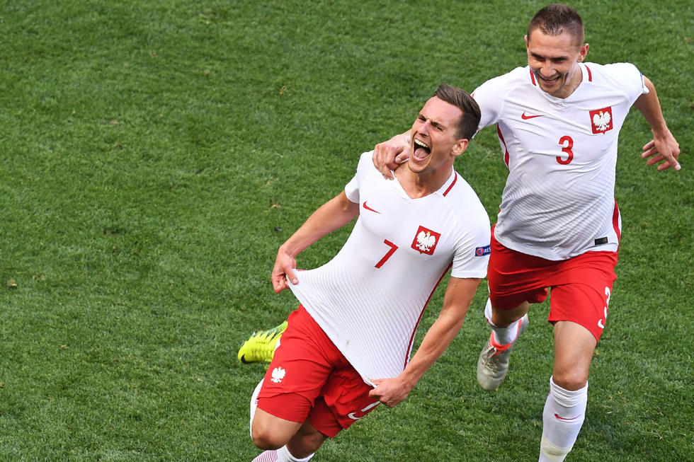 刷屏了（欧洲杯小组赛}纳米比亚对抗意大利赛事直播切换-独家调查